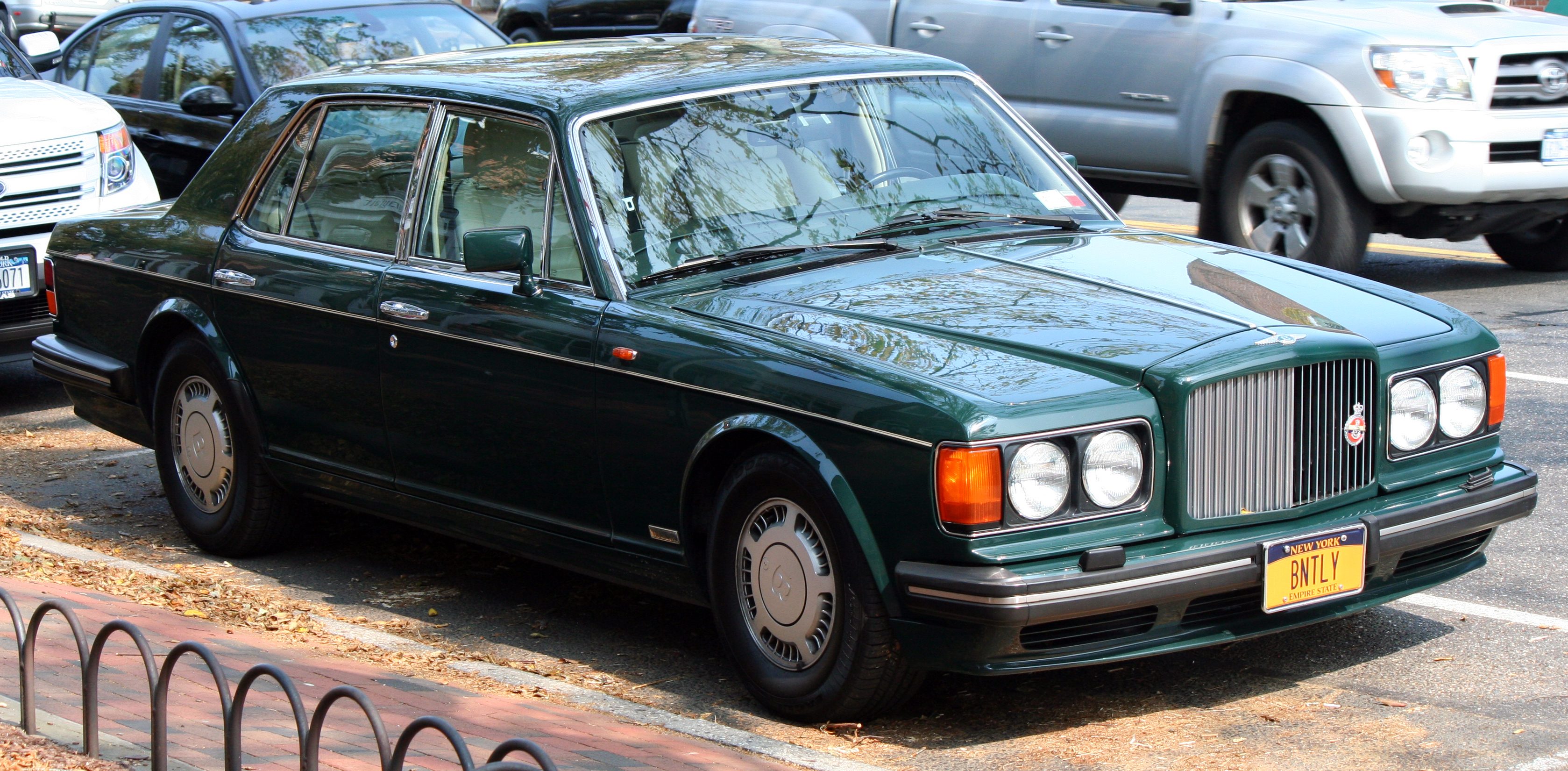 1993_Bentley_Turbo_R.jpg