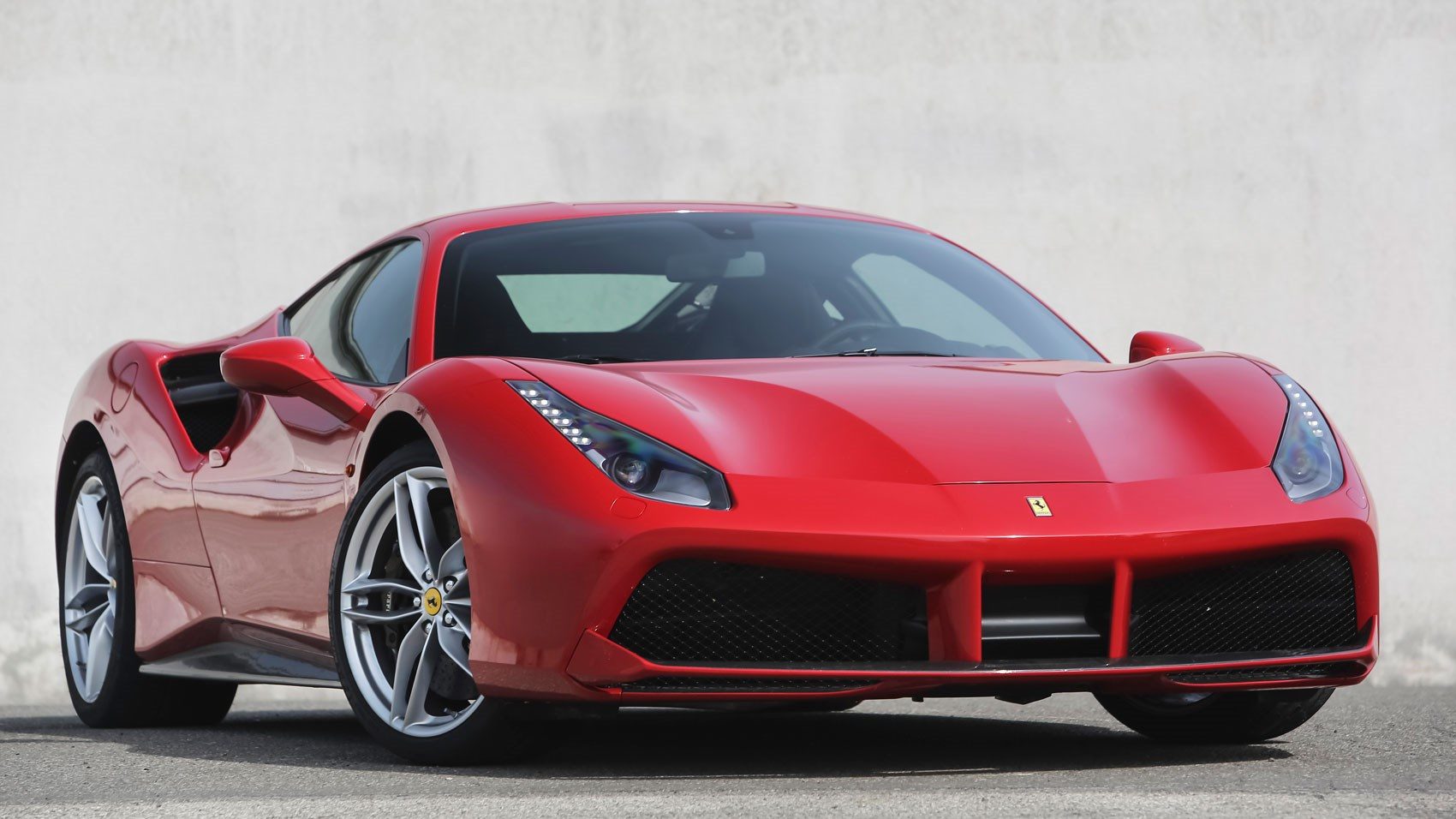 Ferrari_488_GTB_3.jpg