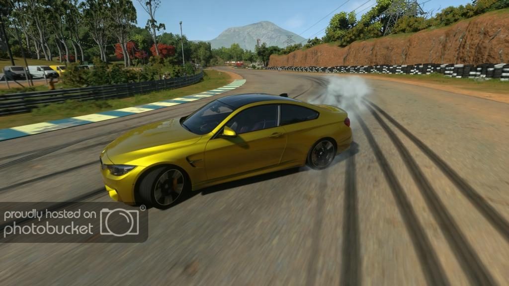 DRIVECLUBtrade_20141213103923.jpg