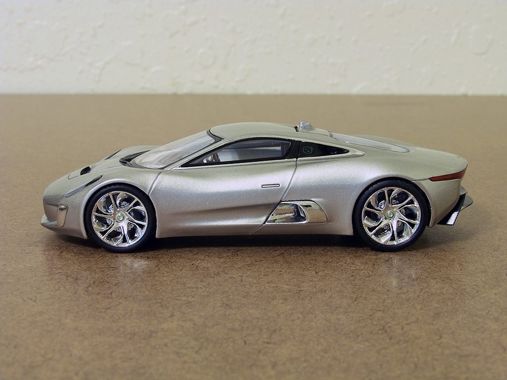 Jaguar_C-X75-01.jpg