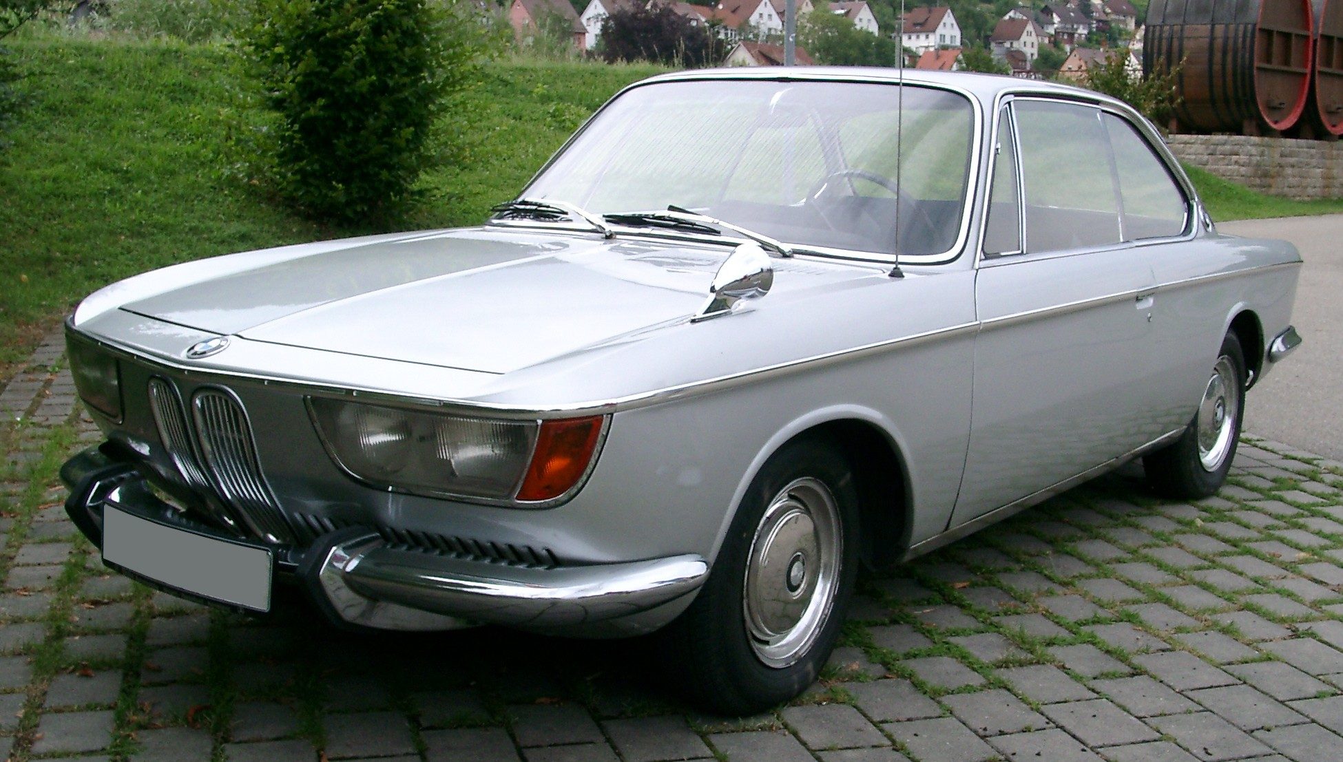 BMW_2000_CS_1.jpg