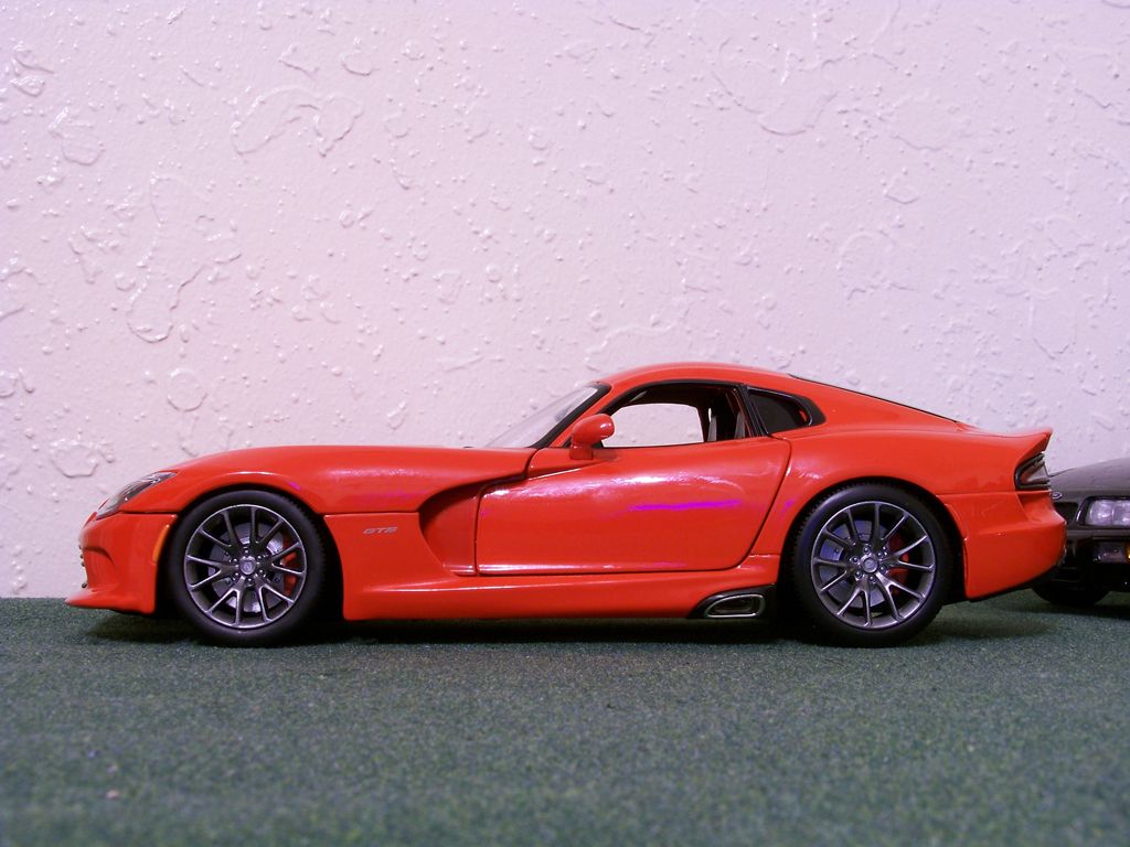 SRT_Viper-00.jpg