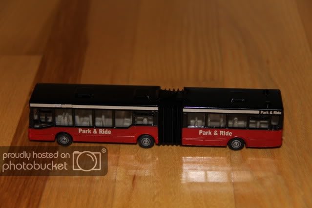 Hingedbus2.jpg