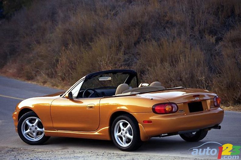 2000-mazda-miata-001.jpg