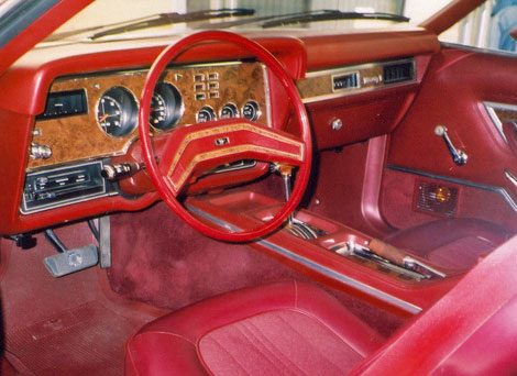 Ford_Mustang_II_Interior.jpg
