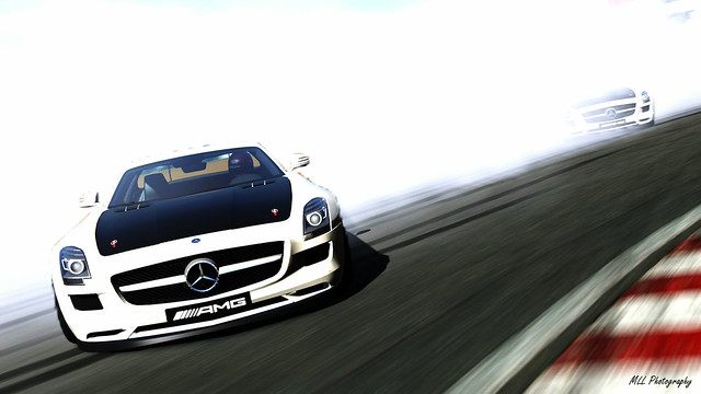 5437071665_4b946ea26f_z.jpg