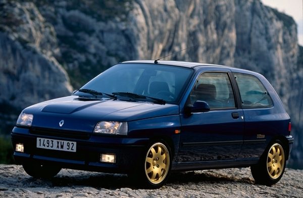 IM-4602-CLIO-WILLIAMS-3-4-AVANT.jpg