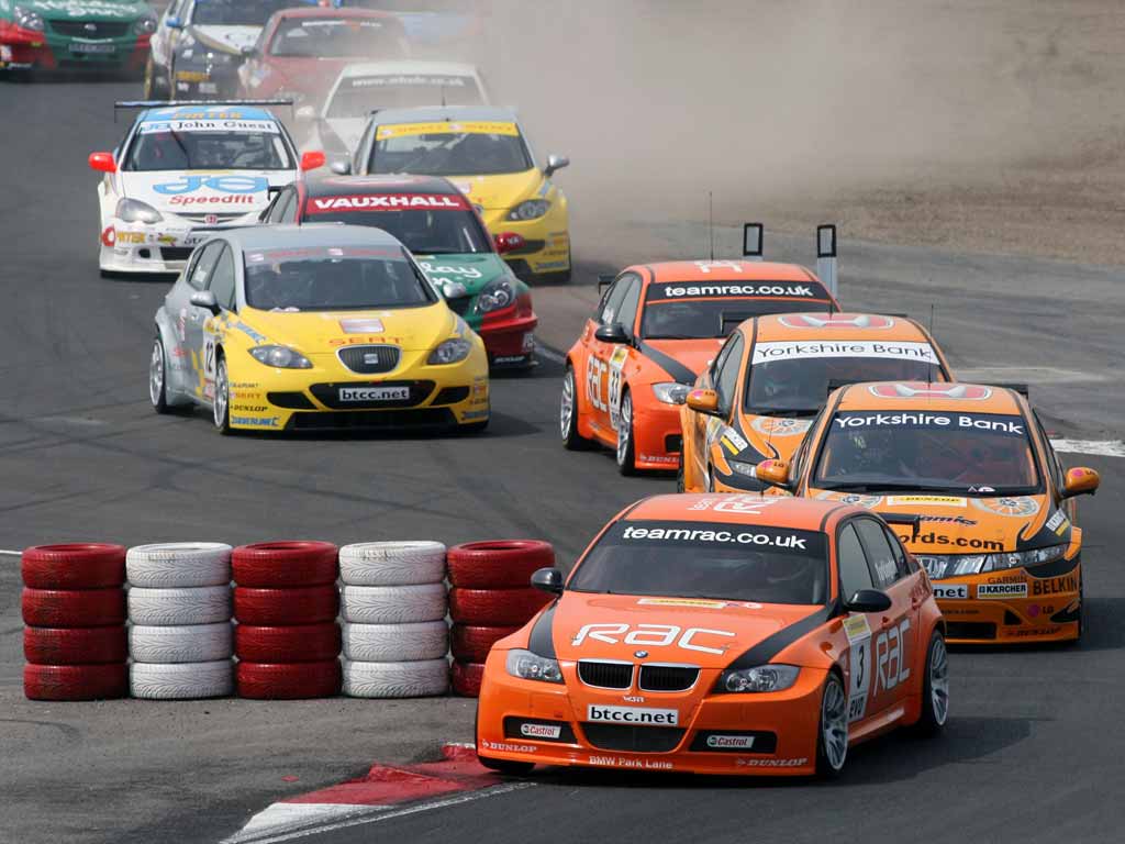 colinturkington_bmw_btcc_croft_2007.jpg