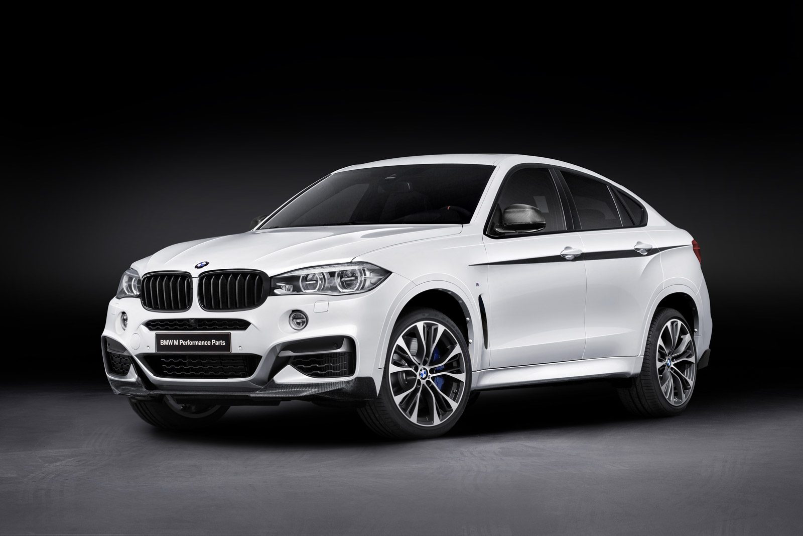 2015-bmw-x6-with-bmw-m-performance-upgrades_100493671_h.jpg