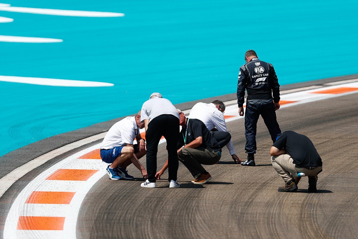 www.motorsport.com