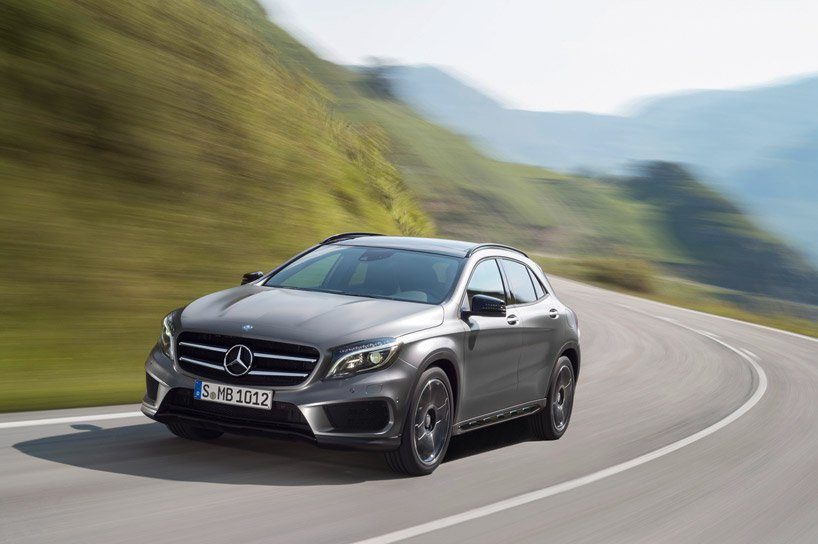 2015-mercedes-benz-GLA-class-designboom01.jpg