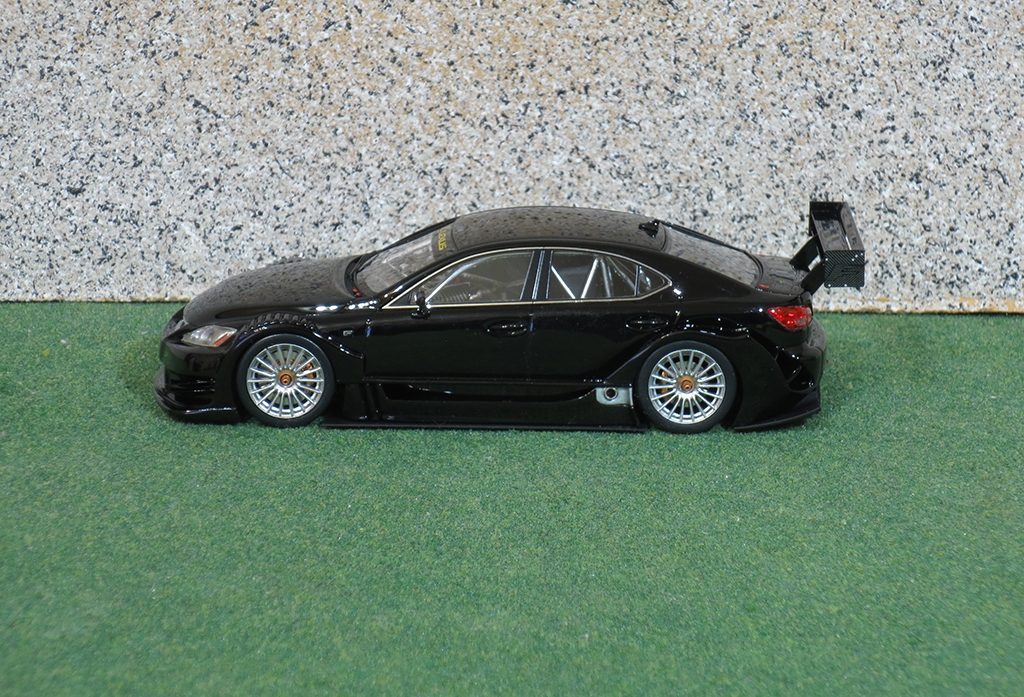 IS-F_Racing_Concept-01.jpg