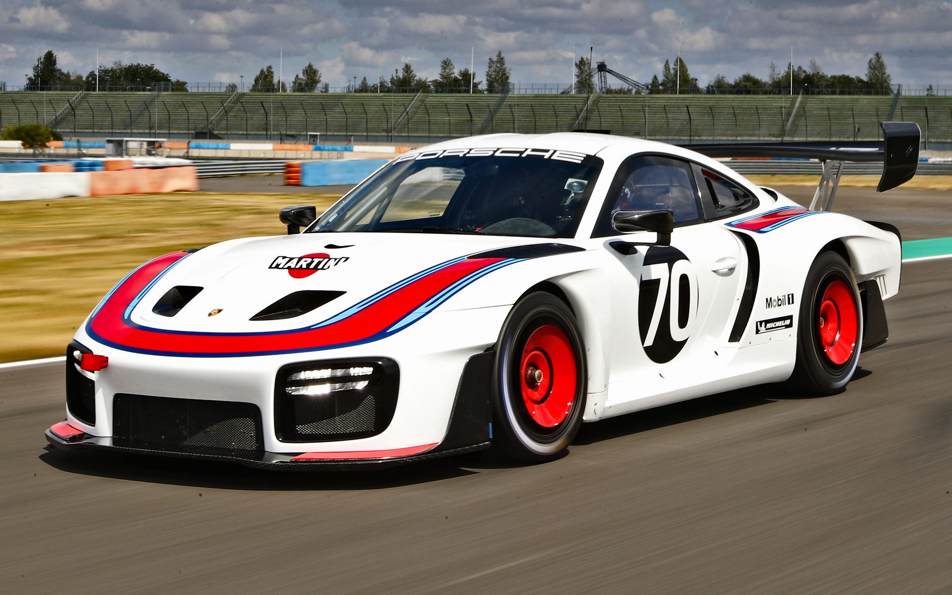porsche-935-car-wallpaper-92516.jpg