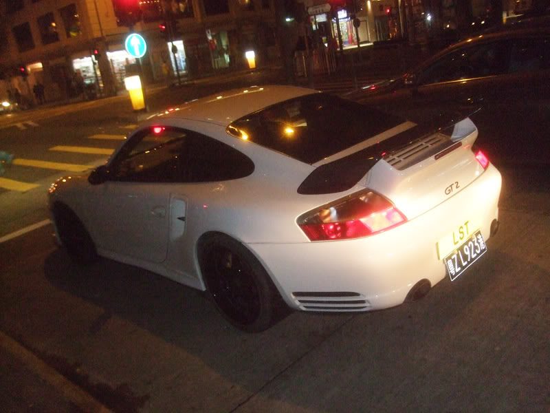 por_996gt2_lst.jpg