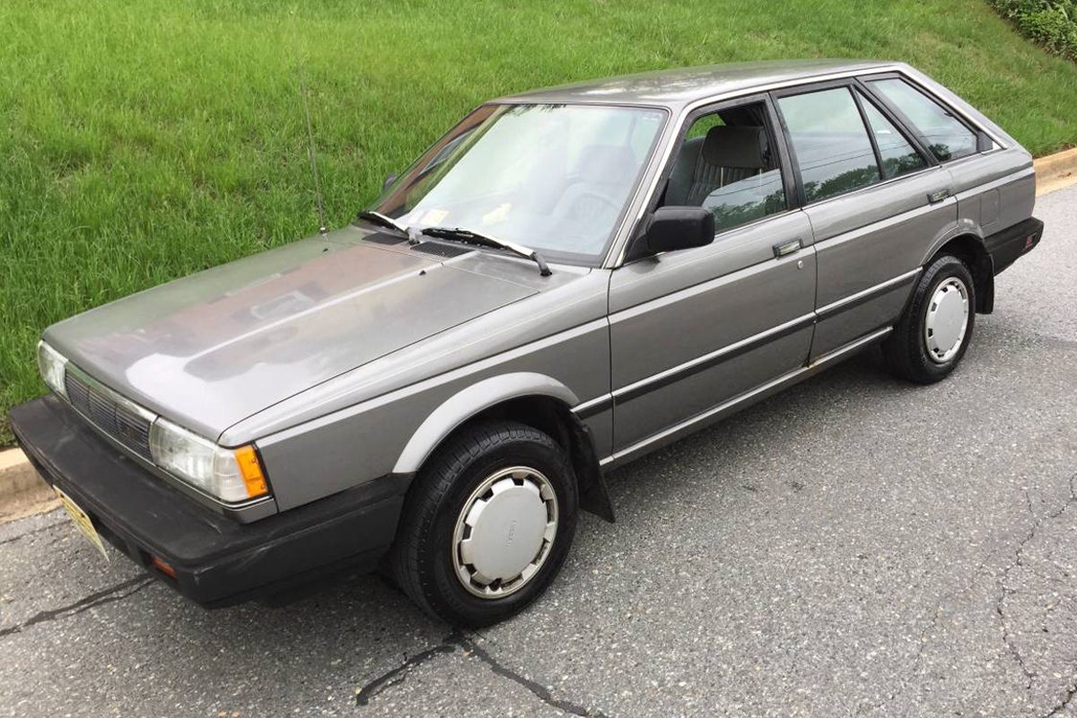 052817-1987-Nissan-Sentra-4WD-Hatchback-1.jpg