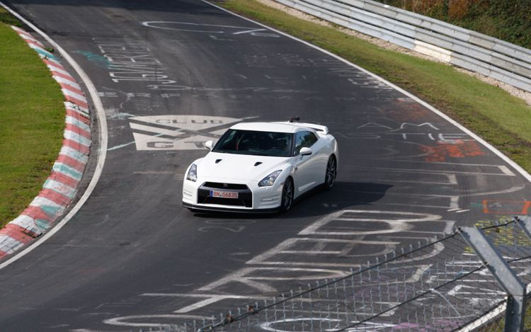 2012-nissan-gt-r-front-three-quarter.jpg