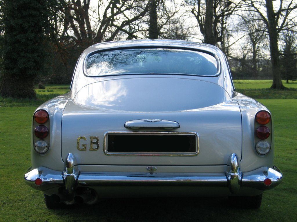 jamiroquai-Aston-Martin-DB5-rear-view1.jpg