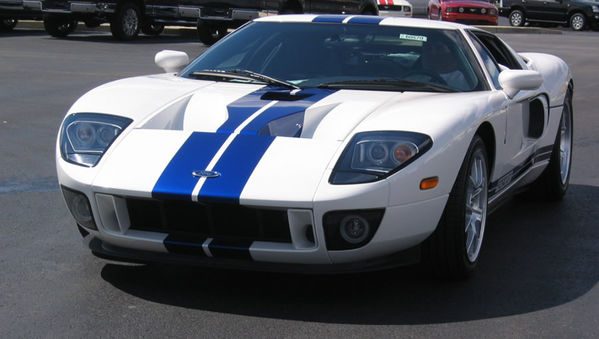 BW_Ford_GT.jpg