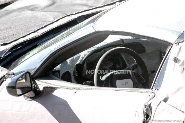 2014-chevrolet-corvette-c7-shot-shots_100404183_m.jpg