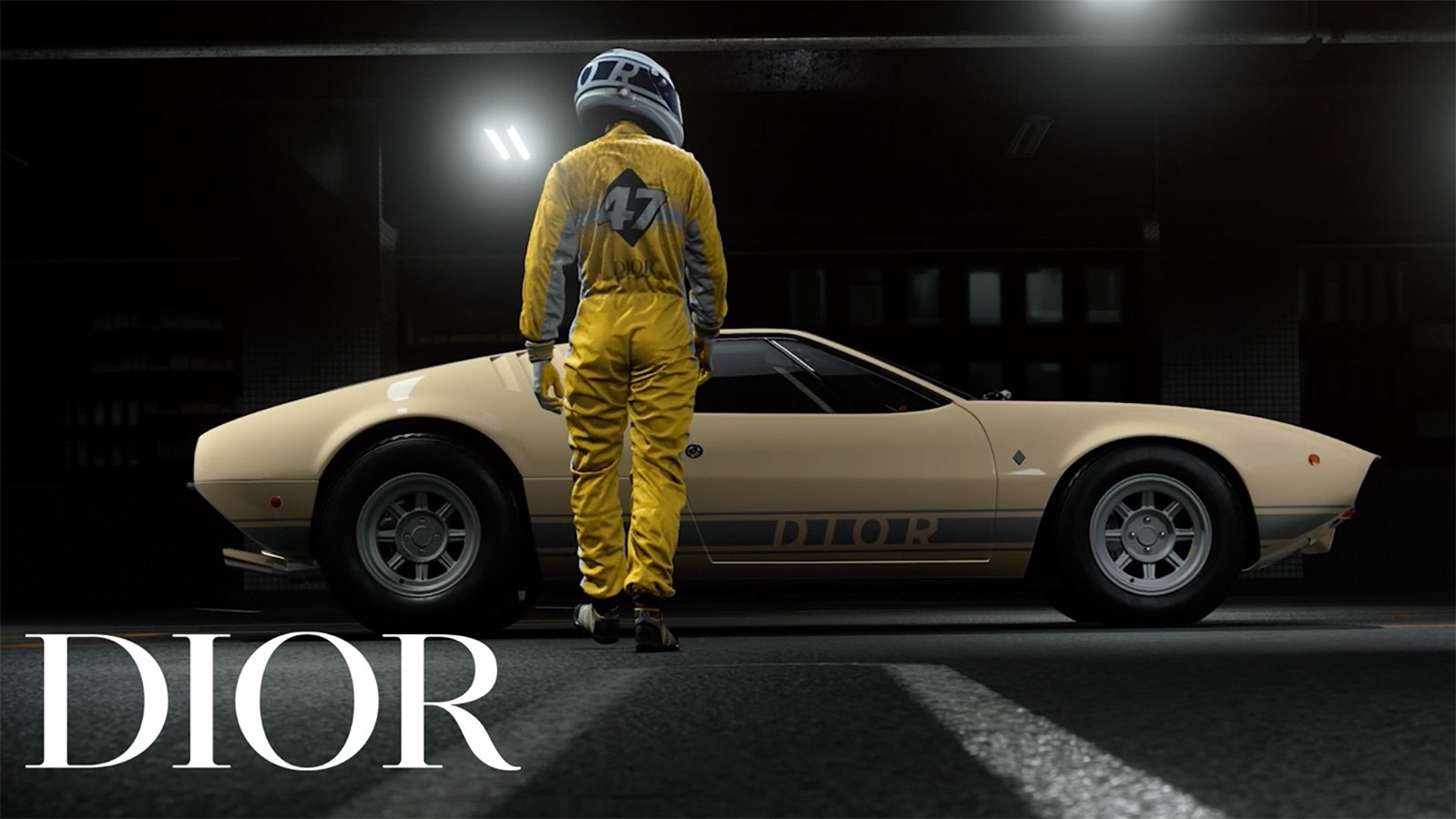 www.gran-turismo.com