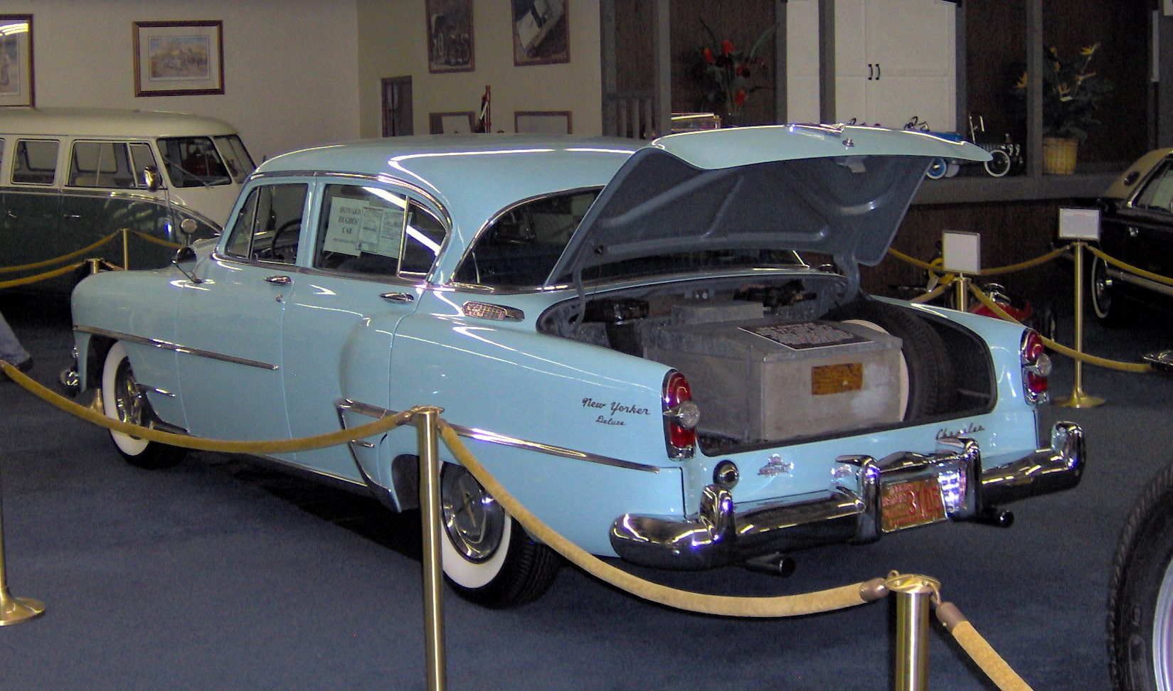 1954_Chrysler_New_Yorker_Howard_Hughes_rear.JPG