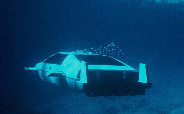 Bond-Lotus_2606516b.jpg