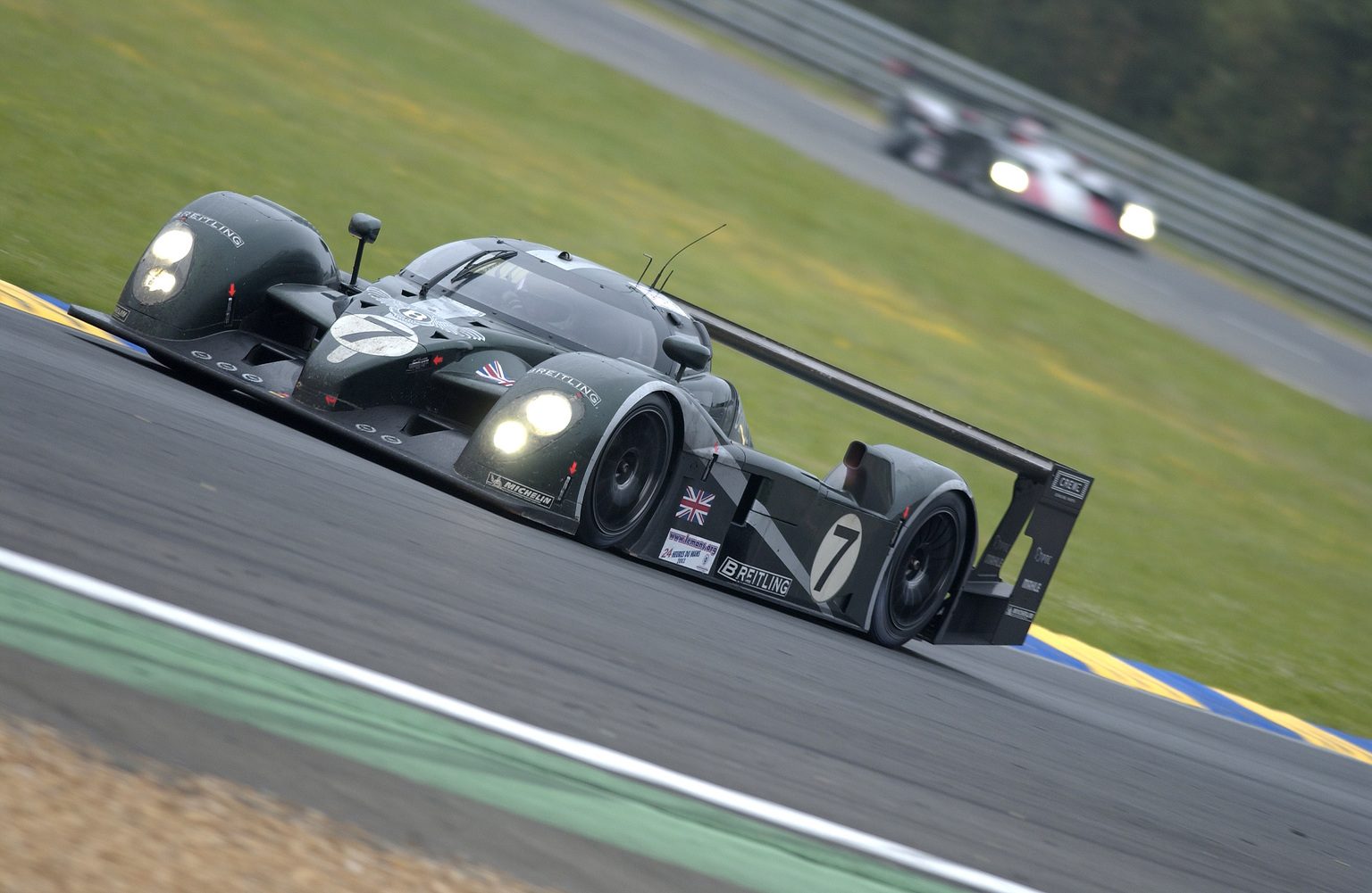 2003_Bentley_Speed8-1-1536.jpg