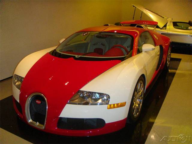 red-white-bugatti-veyron.jpg
