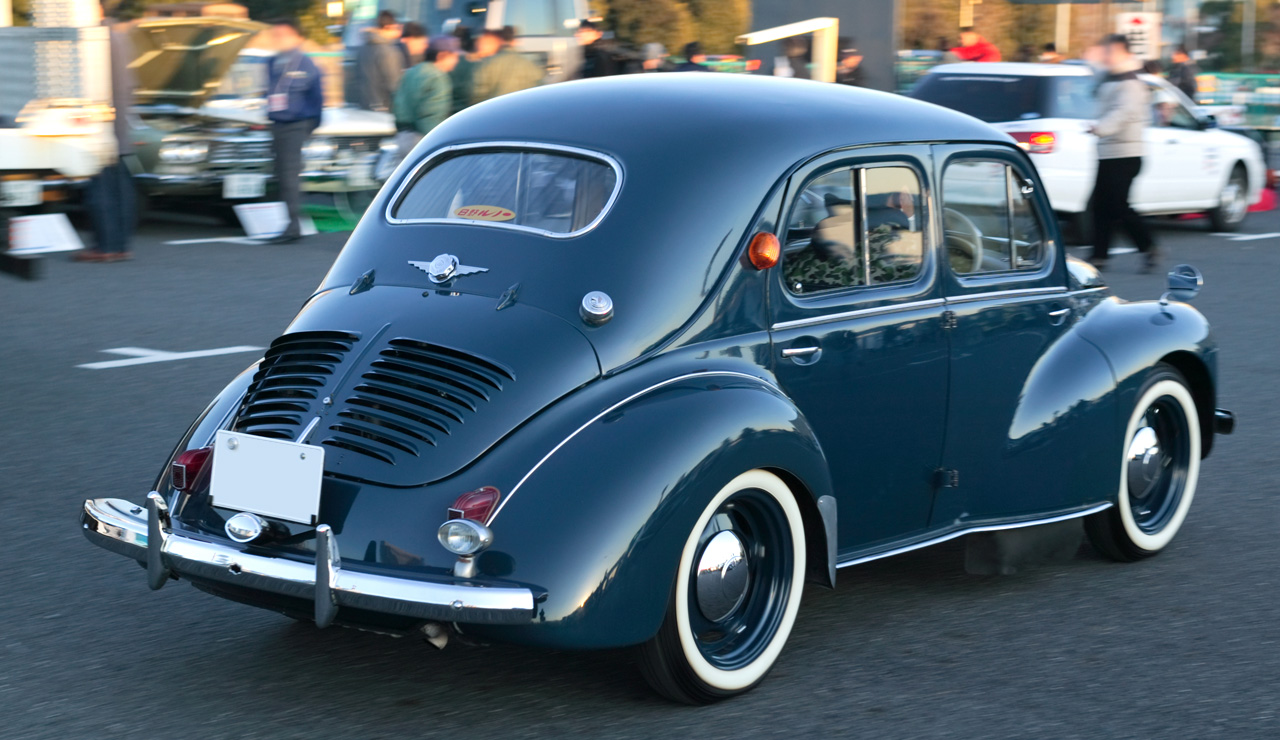Hino-Renault_4CV_002.JPG