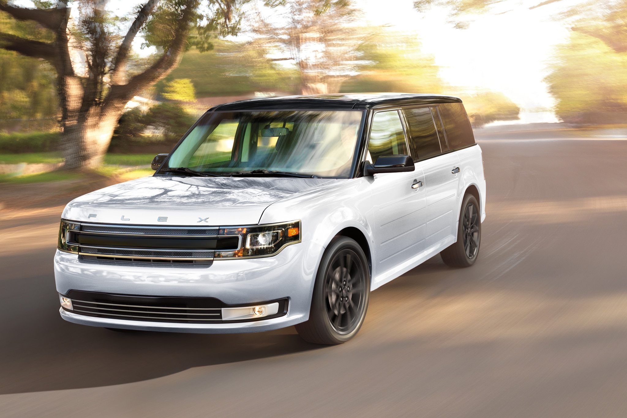 2017-Ford-Flex-front-three-quarter-in-motion.jpg