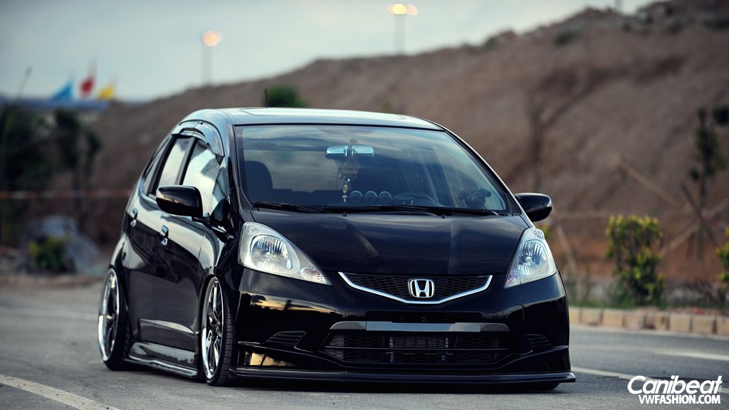 hellaflush_bagged_honda_fit2.jpg%3Fw%3D949