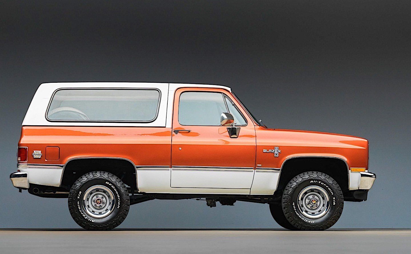 this-1982-chevrolet-k5-blazer-mysteriously-aims-very-high-with-asking-price_6.jpg