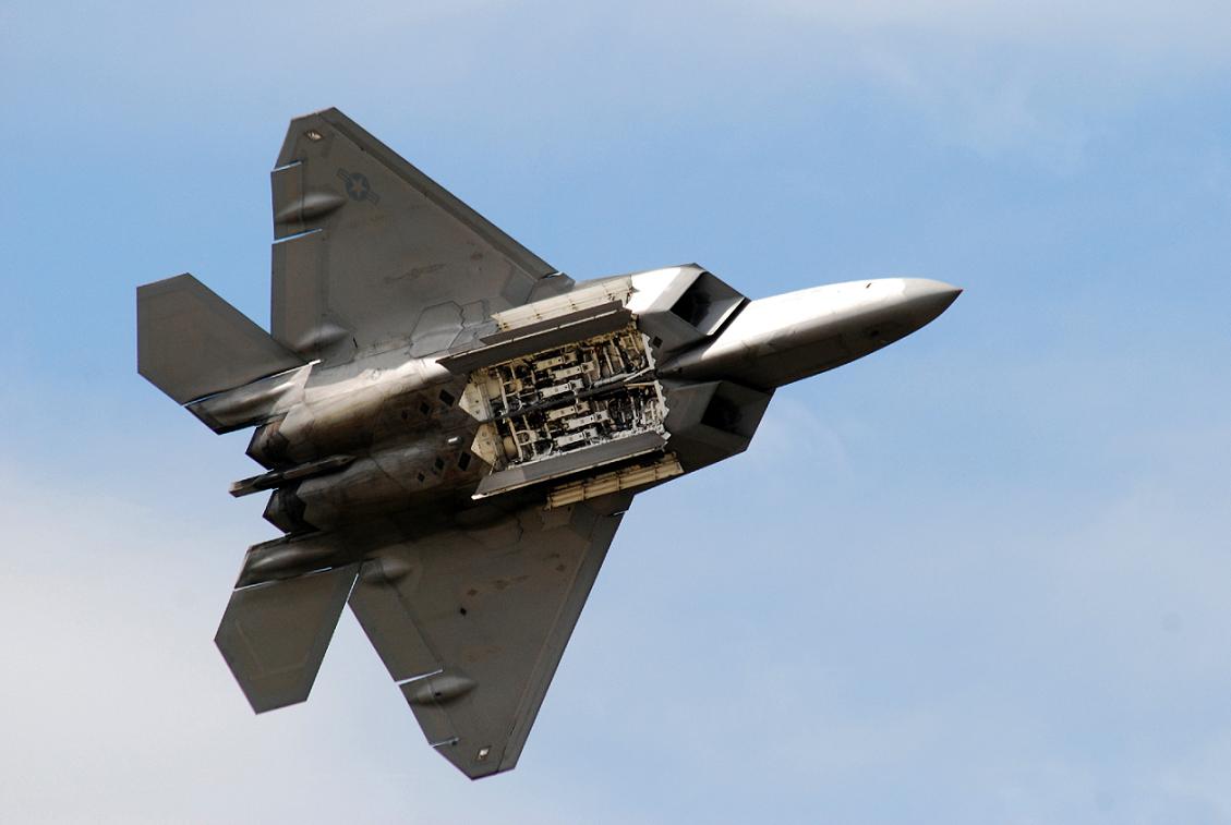 f22-raptor-bottom-view.jpg