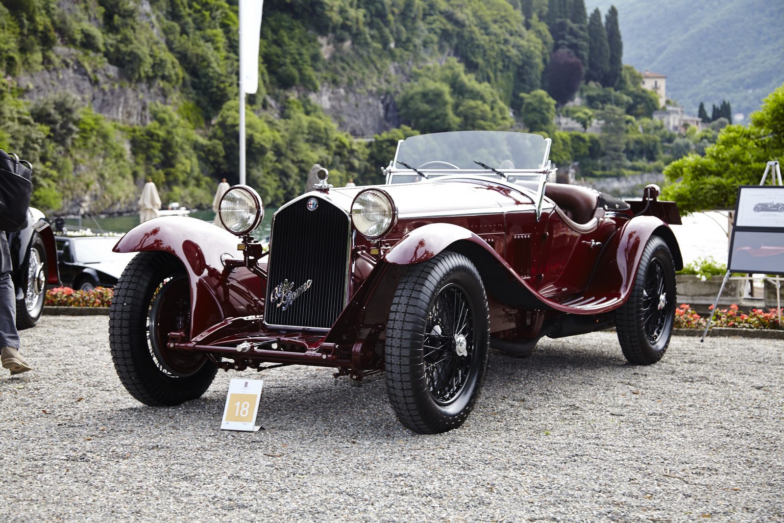 1932-Alfa-Romeo-8C-2300-Zagato-11.jpg