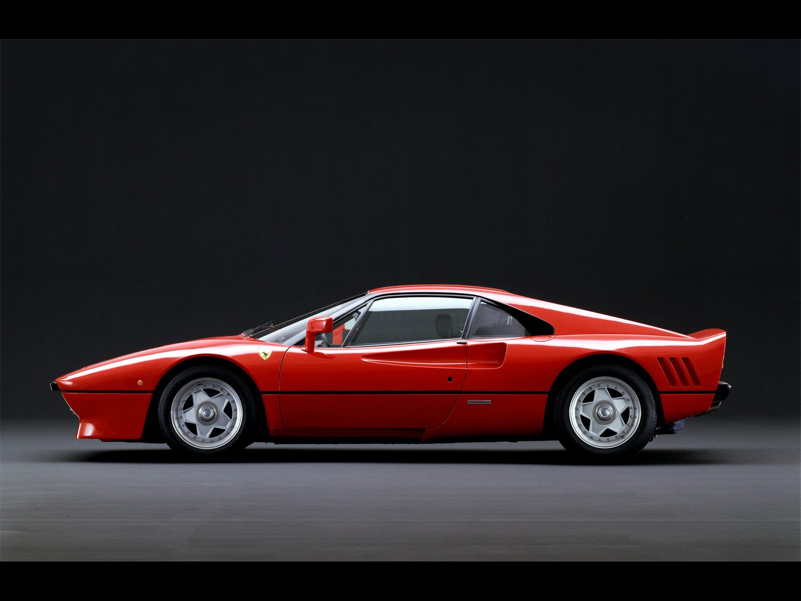 1984-86_Ferrari_288GTO_02.jpg