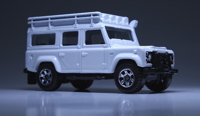 Land+Rover+Defender+(2006+MBX+Metal:White).jpg