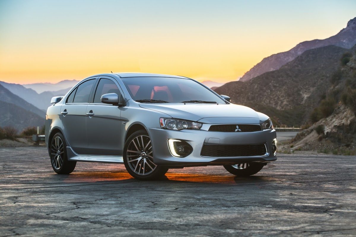 2016-Mitsubishi-Lancer-GT-1.jpg