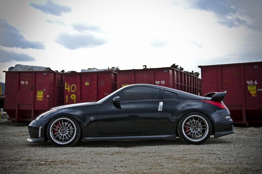 b0033_06nissan350z.jpg