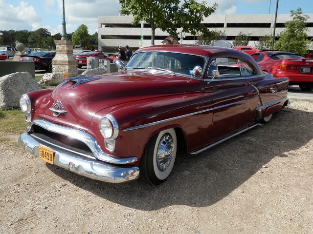 1953+Oldsmobile+88+Custom+Red.JPG