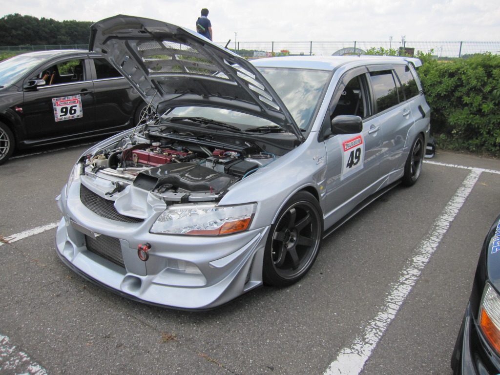 0291_33_mitsubishi_lancer_evolution_kombi.jpg