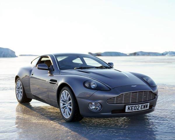 2003-aston-martin-v12-vanquish-james-bond-23709.jpg