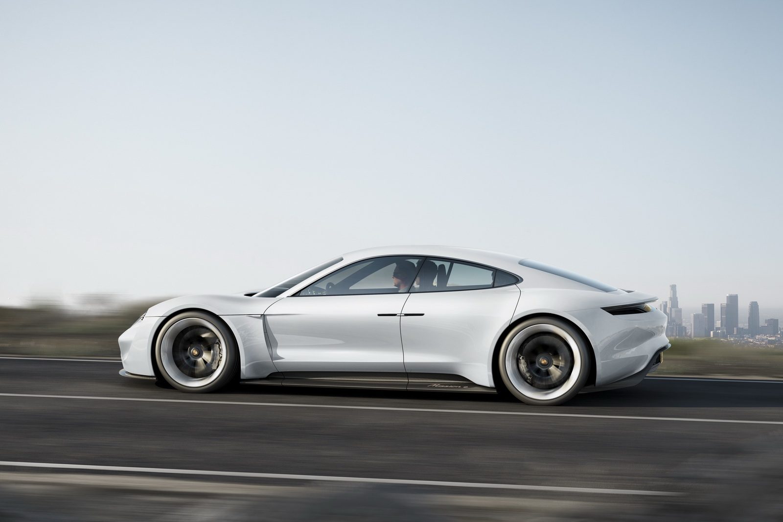 2015-PorscheMissionE-04.jpg