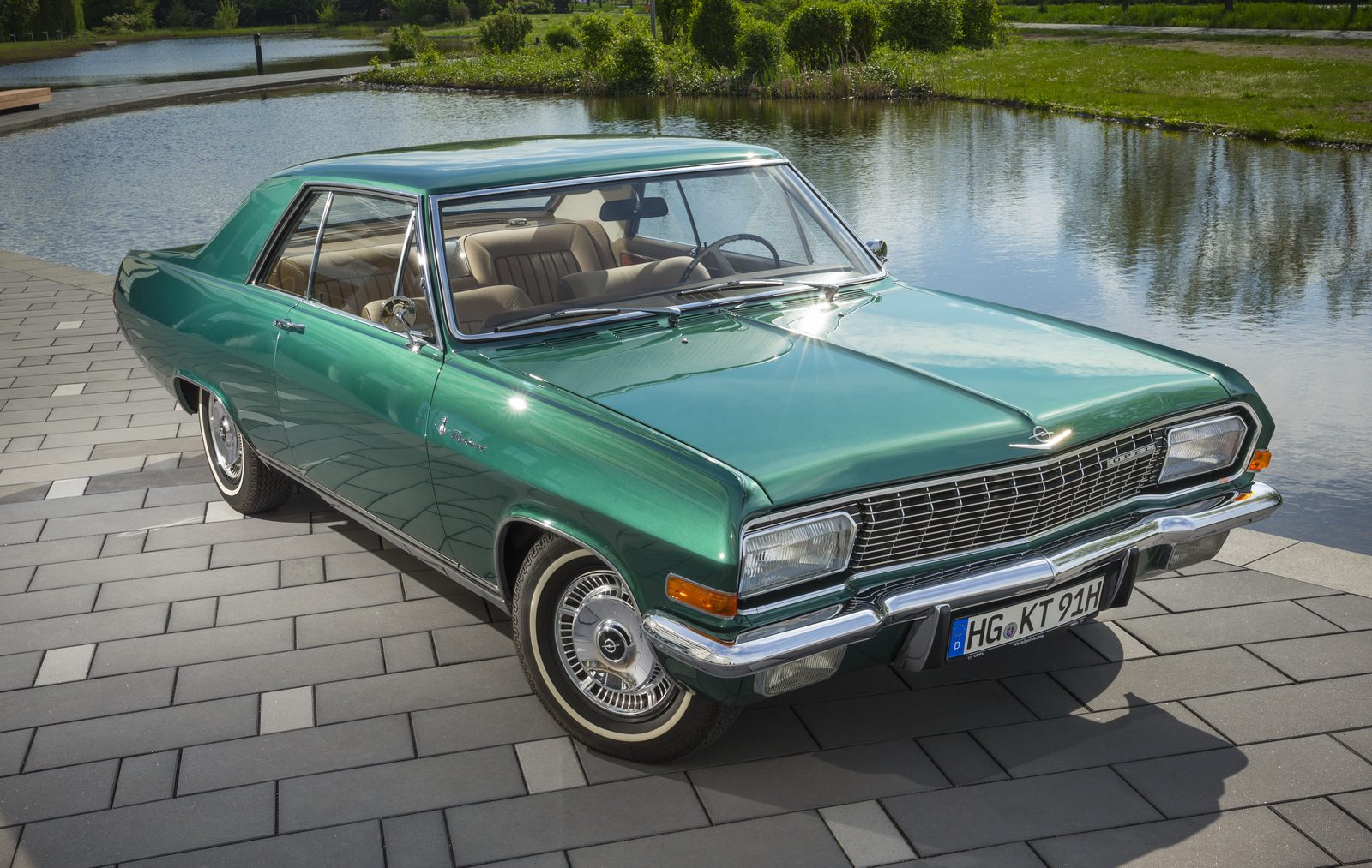 Opel-Diplomat-3.jpg