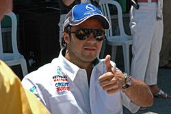 250px-Felipe_Massa_thumbs-up.jpg