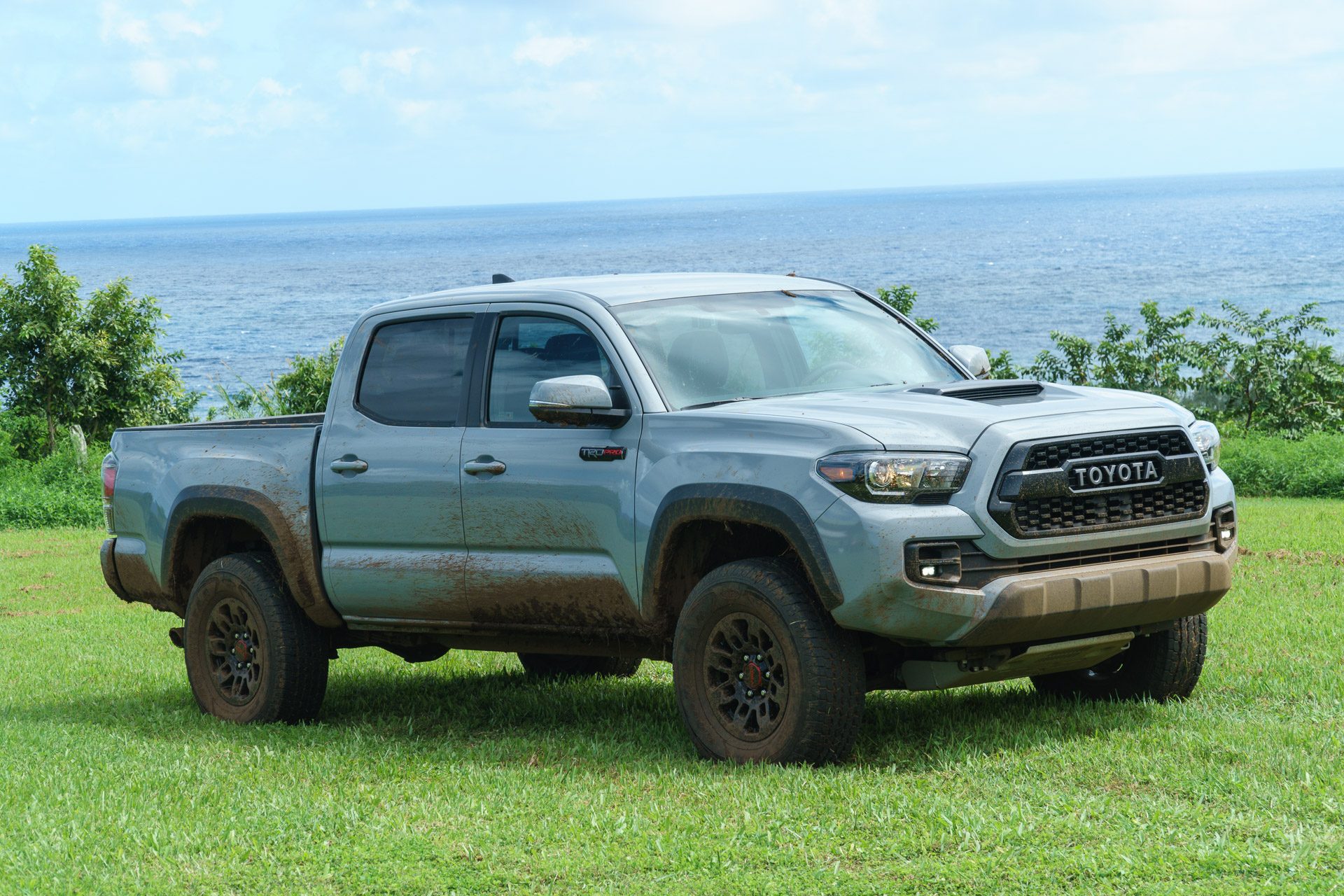 2017_toyota_tacoma_trd_pro_95o_1.jpg