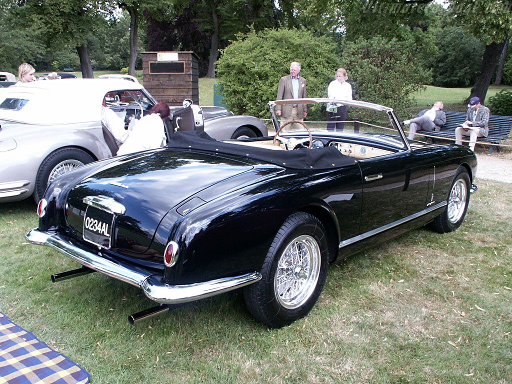 -1952-1953---Ferrari-342-America--cacriolet-Pinin-Farina-1.jpg