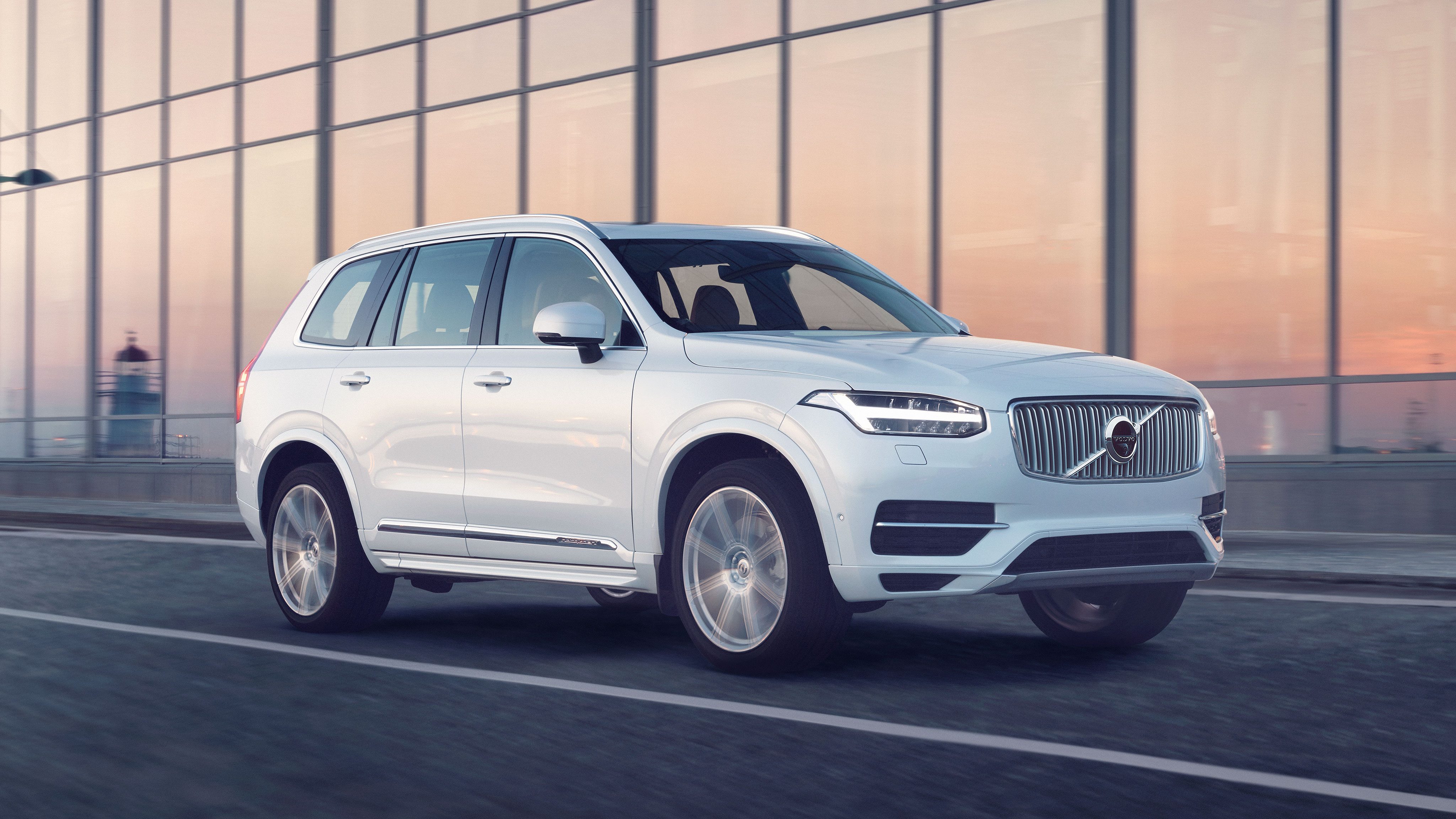 slider-xc90-2.jpg