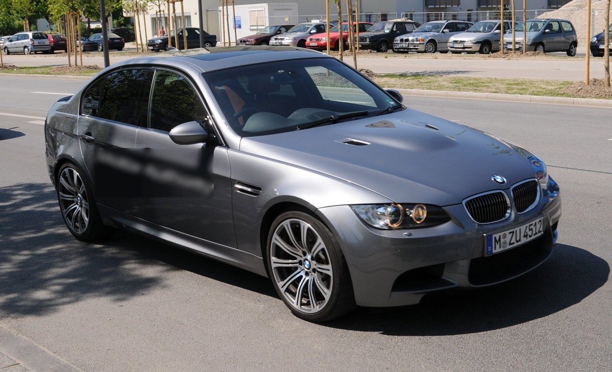 bmw-2010-m3-sedan-facelift-img_1.jpg