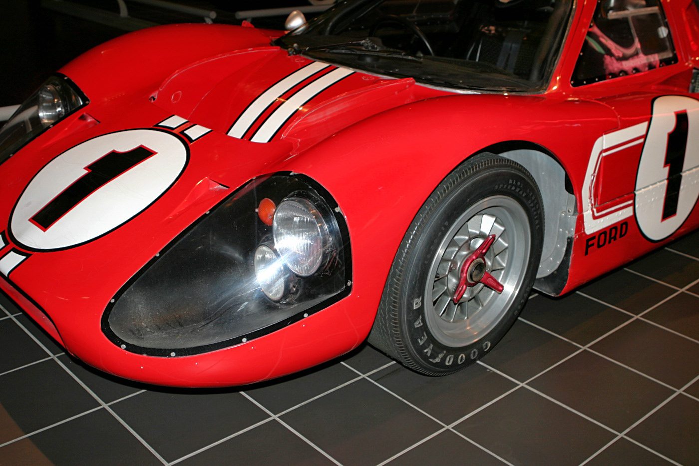 1967-Ford-GT-40-Mark-IV-Headlight-Front-Wheel-Detail-Red-with-White-Stripe-H-Ford-Museum-CL.jpg