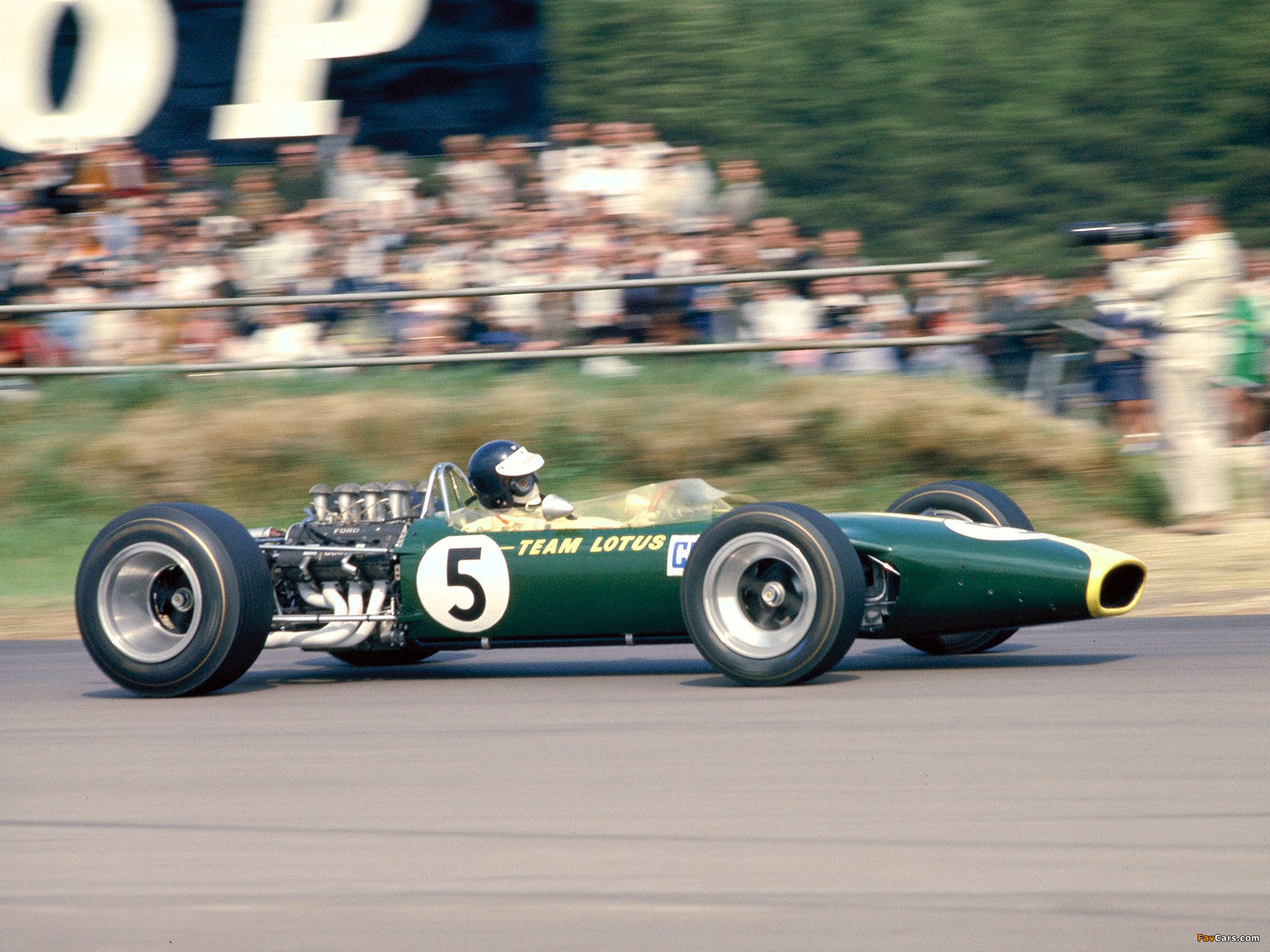 1 гоночные автомобили. Лотус ф1 1960. Lotus 49 Ford. Lotus Jim Clark 1967 f1. Болид ф1 Лотус.